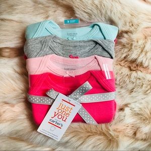 Carter’s 4 short-sleeve bodysuits